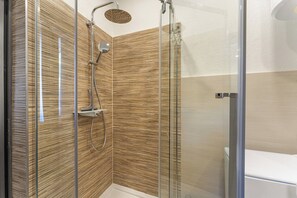 Bathroom - One Bedroom Apartment With a sea View (Kukljica)