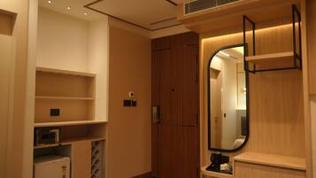 Superior Room, City View | Desk, laptop workspace, free WiFi, bed sheets