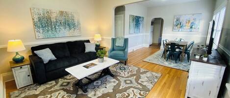 House, Multiple Beds, Patio, Garden View (1944 7th Ave - Group) | Living area