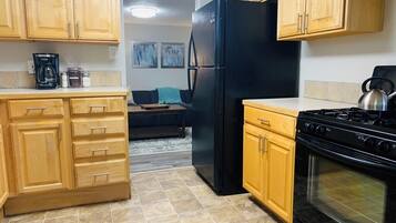 House, Multiple Beds, Patio, Garden View (1944 7th Ave - Group) | Private kitchen | Fridge, microwave, oven, stovetop