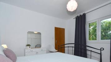 Apartment (Two Bedroom Apartment with Balcony A1) | 5 bedrooms, cribs/infant beds