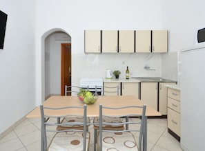 Apartament (Two Bedroom Apartment with Balcony A3) | Cuina privada | Frigorífic