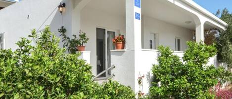 House (Two Bedroom House) | Exterior