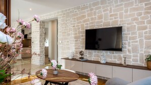 Villa (Villa Tomić Drniš - Siverić) | Innvendig