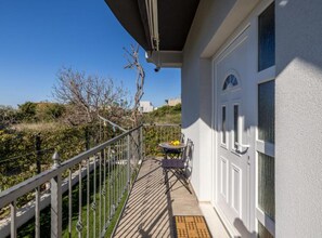 Apartment (One-Bedroom Apartment With Garden Vie) | Balcony - Perla Charming Apartment No1 (Kastela)