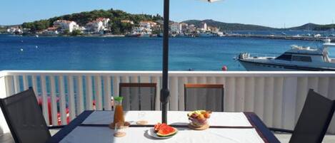 Apartment (Holiday Home Vilson) | Terrasse/Patio