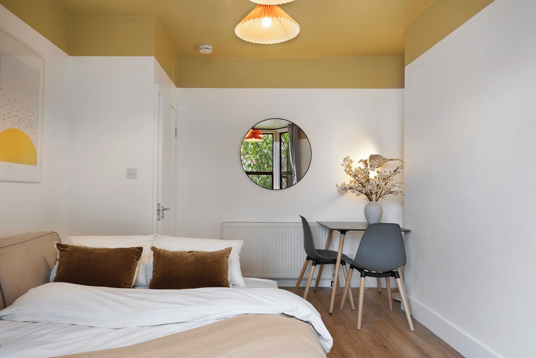 1 bedroom, desk, iron/ironing board, WiFi