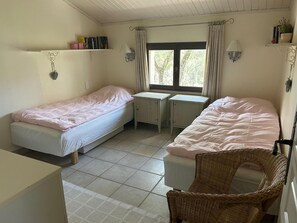 House | 5 bilik tidur, dilengkapkan perabot secara berasingan, cadar katil 