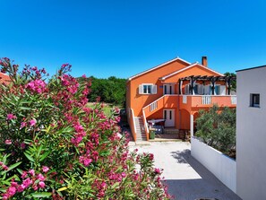 Apartment | Exterior - 2 Bedroom Apartment in Privlaka (Privlaka)