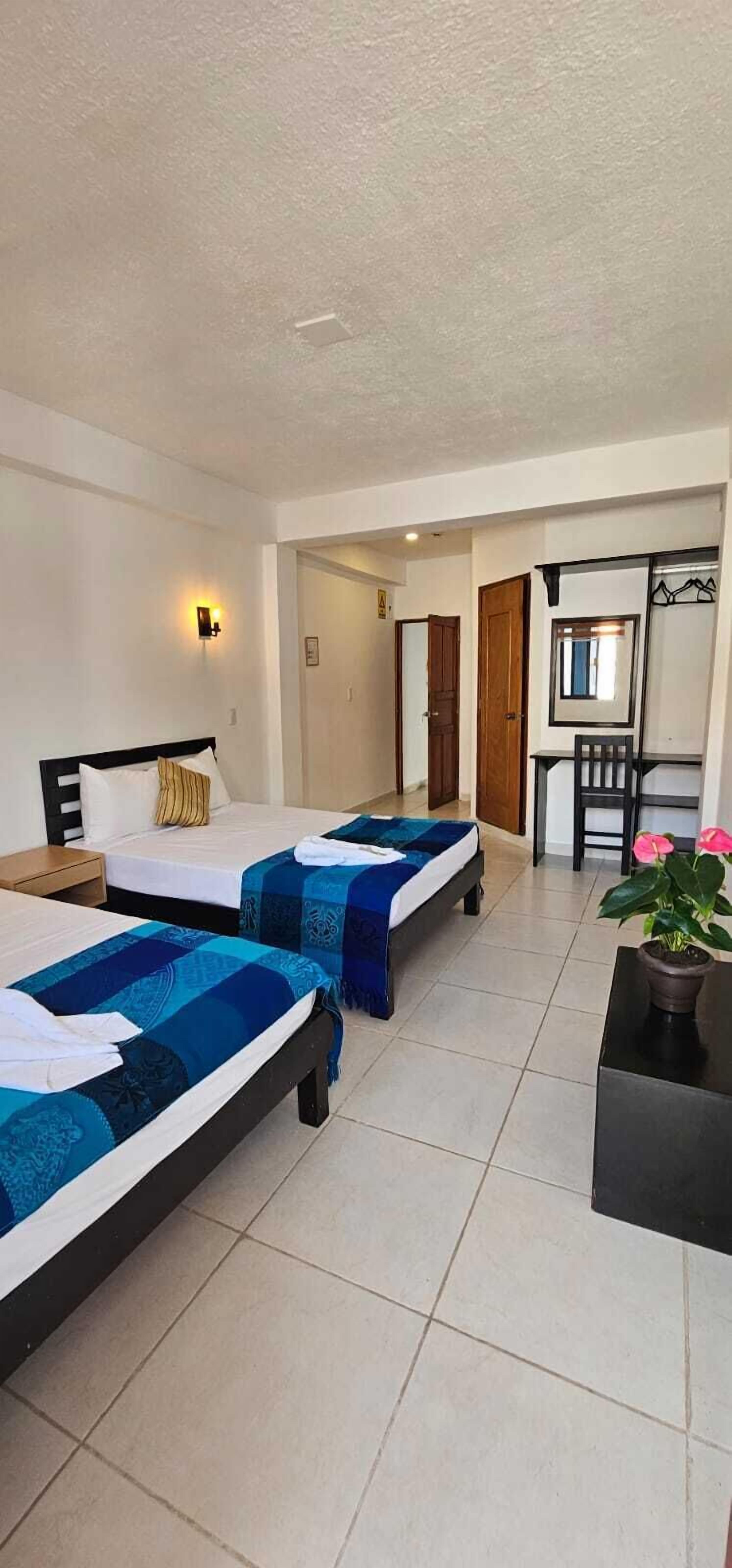 Phòng 4 tiện nghi đơn giản | Bộ trải giường 