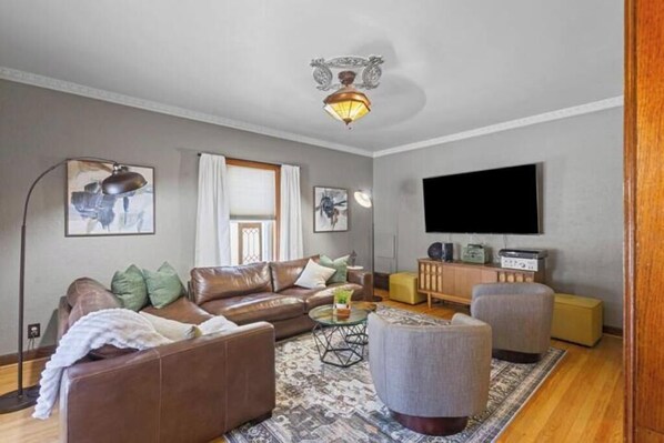 Smart TV, ping pong, books