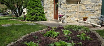 Welcome to the Charming Stone Haven, a beautiful three bedroom property.