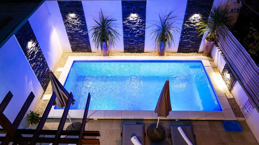 Two Bedroom Apartment With Outdoor Pool