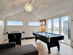 Games room - 5 Star Holiday Home in Lokken (Lokken)
