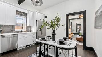 House, Multiple Beds, Hot Tub, Garden View (212 W Myrtle St. - Group 212/216) | Private kitchen | Fridge, microwave, oven, stovetop