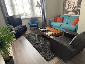 Smart TV - Camden / St Pancras Victorian flat with garden (London)