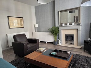 Smart TV - Camden / St Pancras Victorian flat with garden (London)