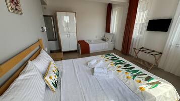 Standard Triple Room, Sea View