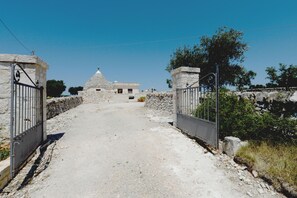 Villa, 2 Bedrooms, Smoking, Balcony | Property entrance