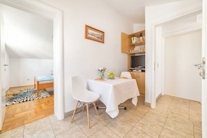 Dining - One-bedroom Apartment in Vodice (Vodice)