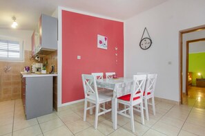 Apartment | Dining