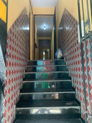 Entrée de l’hébergement