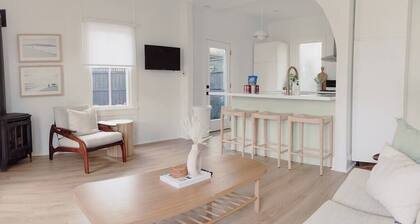 Surf Vibes|California Cool design | Close to beach