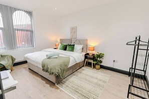 2 bedrooms, iron/ironing board, WiFi, bed sheets