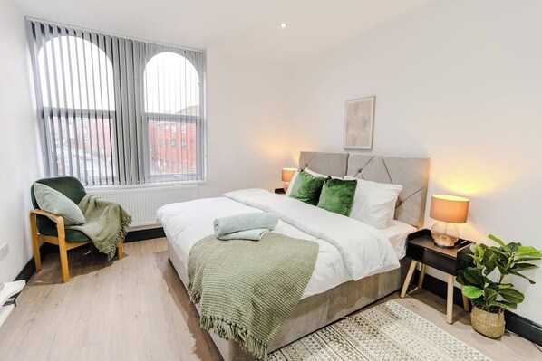 2 bedrooms, iron/ironing board, WiFi, bed sheets