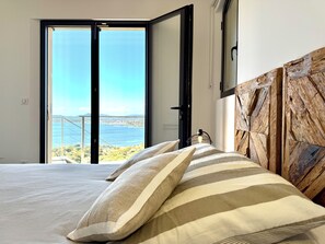 4 quartos, ferros/tábuas de passar roupa, Wi-Fi, roupa de cama