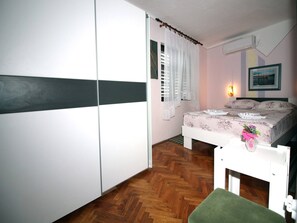 4 bedrooms