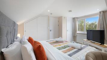 Family House | 4 bedrooms, free WiFi, bed sheets