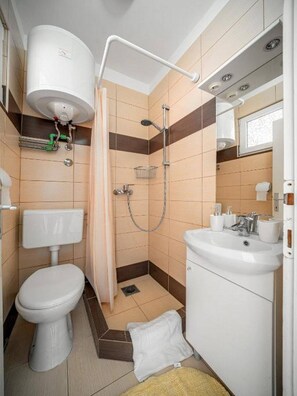 Apartment | Bathroom