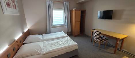 Free WiFi, bed sheets