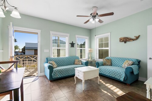 Cozy Cottage 3 of 4 Bay View | 2BR | Pool | Grill | Roll In Accessible Shower
