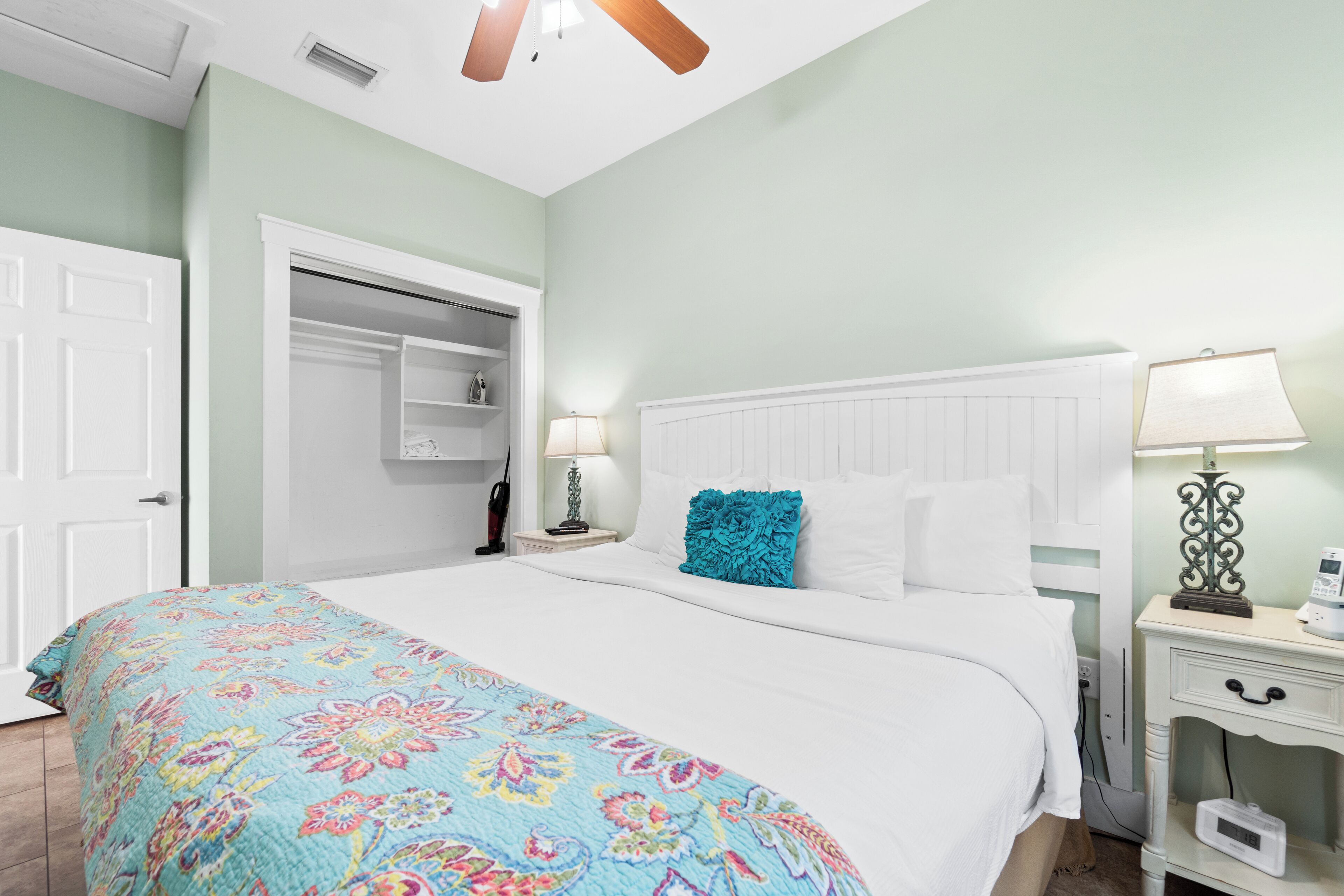 2 habitaciones, tabla de planchar con plancha y wifi gratis 