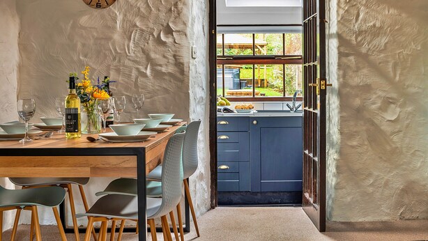 Cottage | Dining