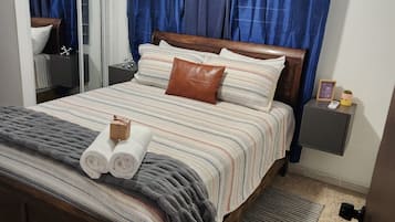 3 bedrooms, in-room safe, desk, iron/ironing board