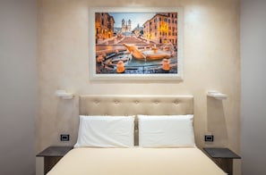 1 bedroom, desk, laptop workspace, free WiFi