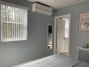 1 soverom, strykejern/-brett, wi-fi (inkludert) og sengetøy