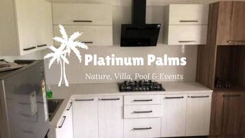 Villa, 3 Bedrooms, Accessible, Smoking | Interior