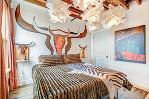 2 Schlafzimmer, Schreibtisch, Bügeleisen/Bügelbrett, WLAN