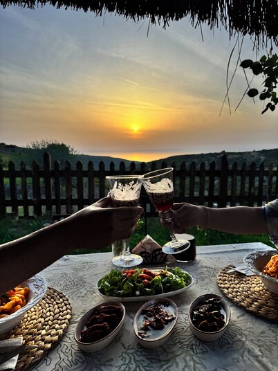 Assos Pırnal Köy Evi 