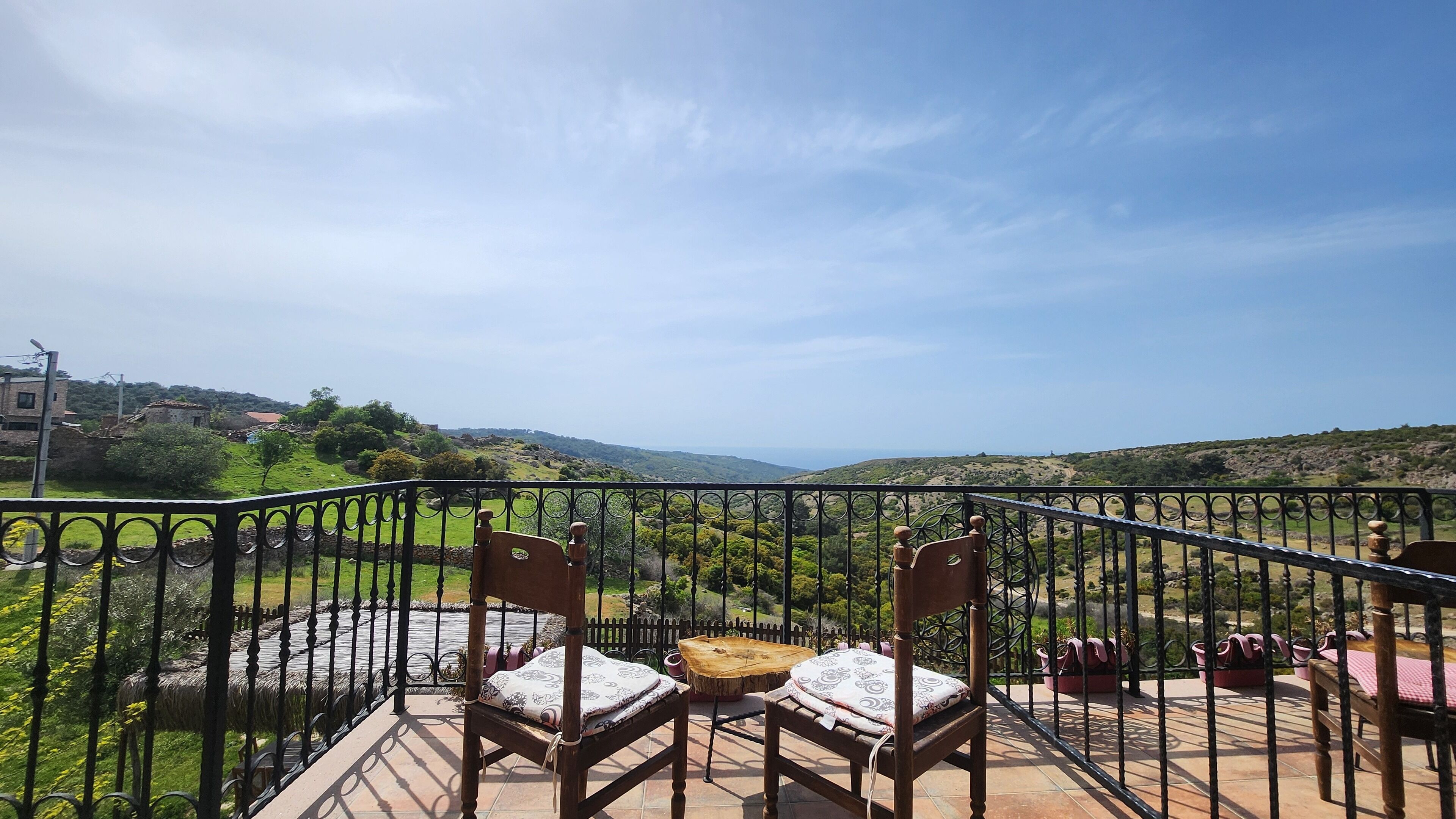 Phòng 3, ban công, quang cảnh một góc biển | Truy cập Internet không dây miễn phí 