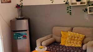 Smart TV -  Welcome to your perfect getaway, This warm cozy apartment feels like home 🏝 (Willemstad)