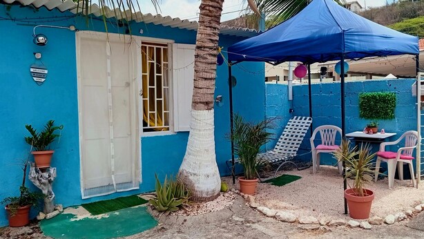 Terrace/patio -  Welcome to your perfect getaway, This warm cozy apartment feels like home 🏝 (Willemstad)