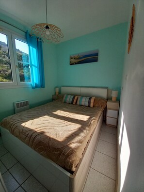 1 bedroom - Air-conditioned T2 with magnificent sea view (Cerbère)