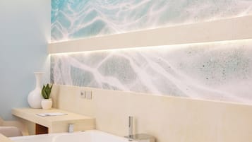 Suite júnior, vistes al mar | Banyera d'hidromassatge privada