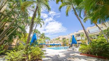 Apartment, 1 Bedroom, Smoking, Balcony | Pool