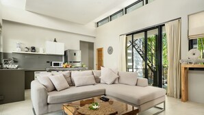 Villa, 3 Bedrooms, Balcony, Garden View | Living room